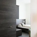 Eee
