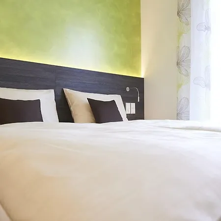 Hotel Eee Traun