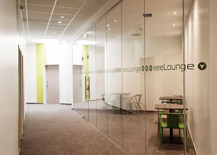 Ξενοδοχείο Eee