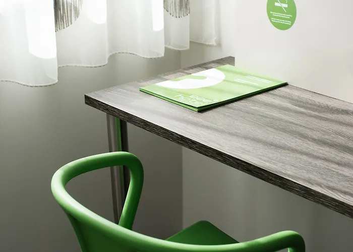 Ξενοδοχείο Eee 3*