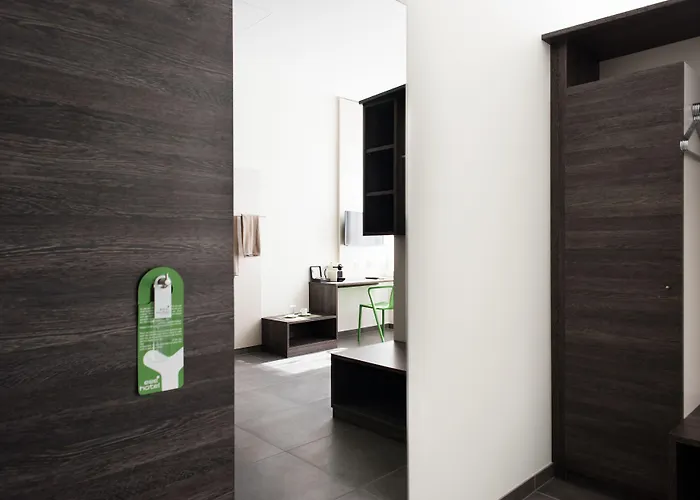 Ξενοδοχείο Eee