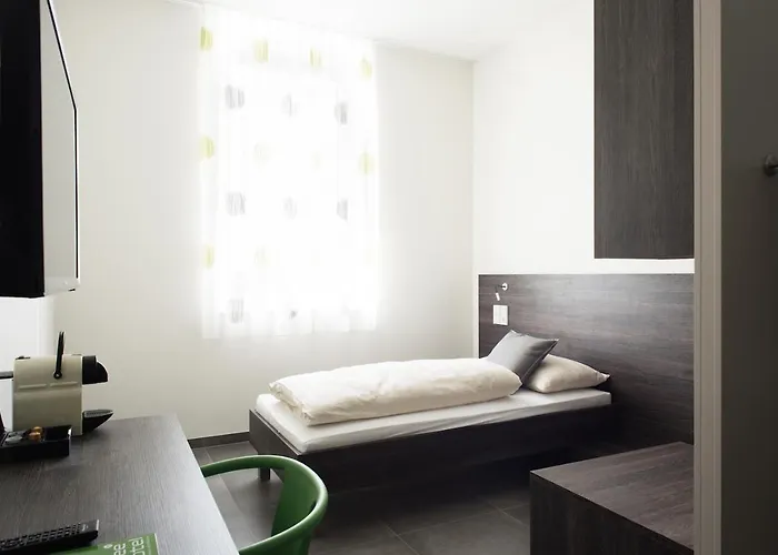 Ξενοδοχείο Eee