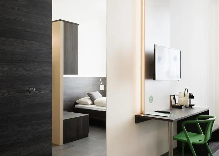 Ξενοδοχείο Eee