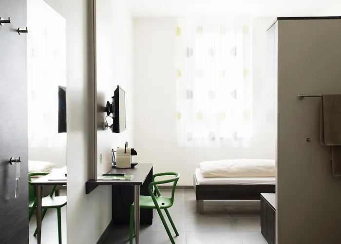 Ξενοδοχείο Eee